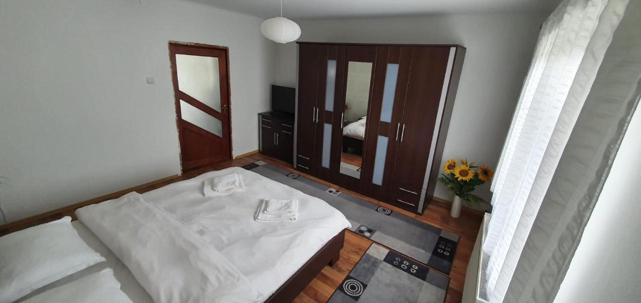 Casa Alex Si Daiana Apartment Orşova Exterior foto