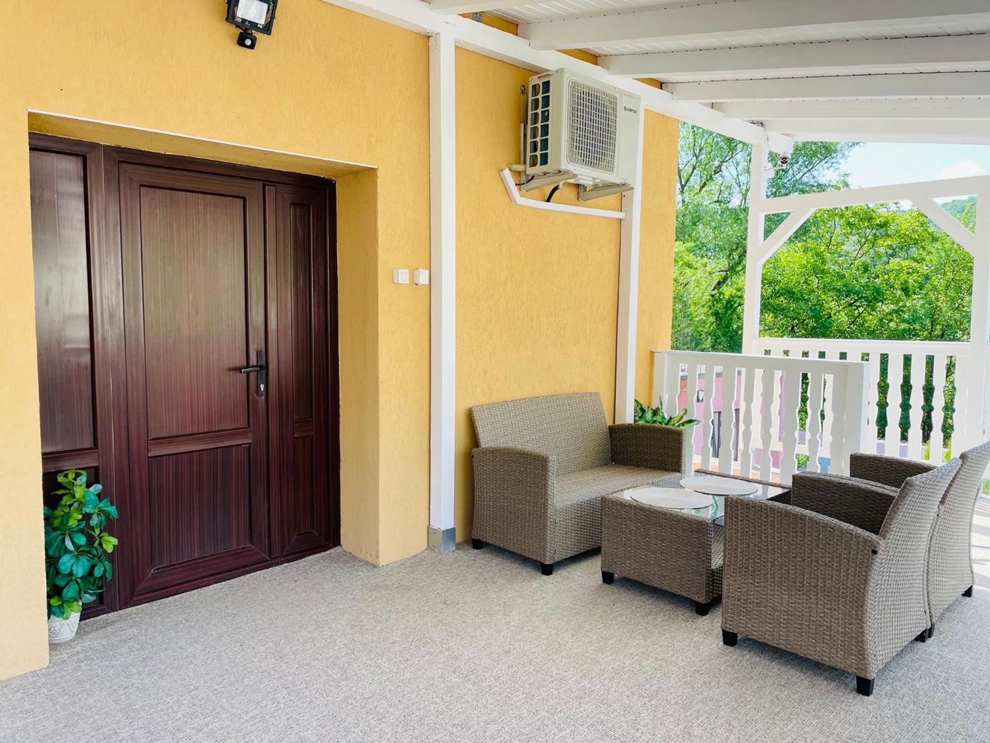 Casa Alex Si Daiana Apartment Orşova Exterior foto